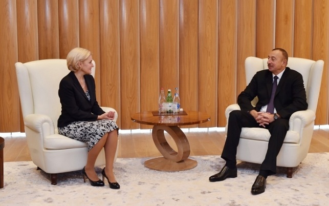  El presidente azerbaiyano hospedó al premier ruso 